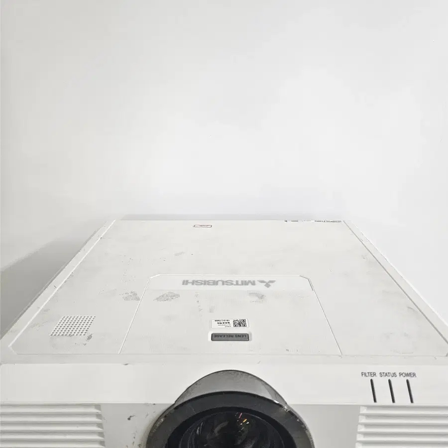 미쓰비시 XL7100U 6000안시 XGA 3LCD 고광량 빔프로젝터