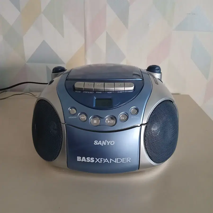 SANYO BASS XPANDER BOOMBOX