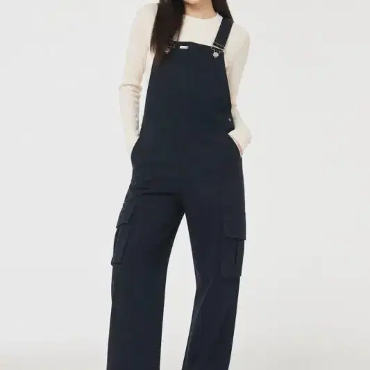 여F/오비르 블랙 올데이 베이직 멜빵 와이드 점프수트