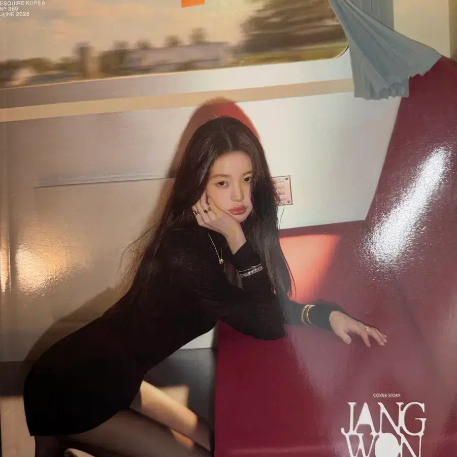 에스콰이어 잡지 장원영