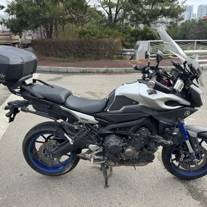 MT09 (2015) 3