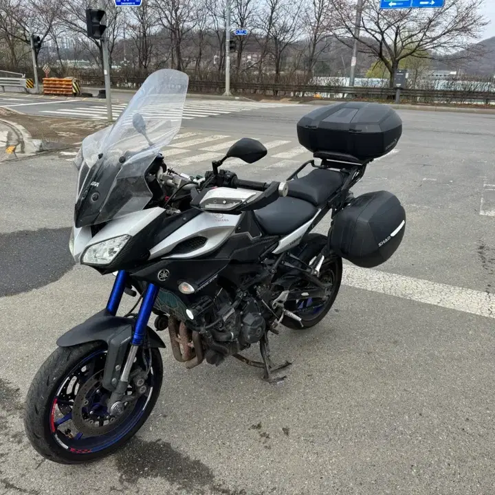 MT09 (2015) 5
