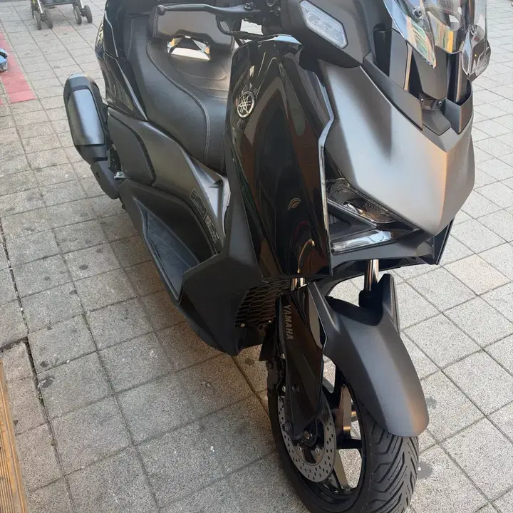 XMAX 300 (2025) 2