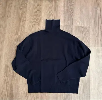 6 (ROKU) UNITED ARROWS 네이비 터틀넥 풀오버