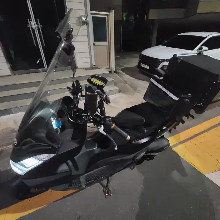 PCX (2022) 3