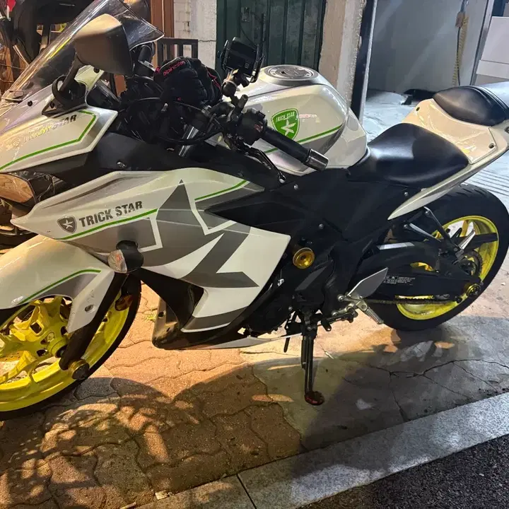 R3 (2018) 3