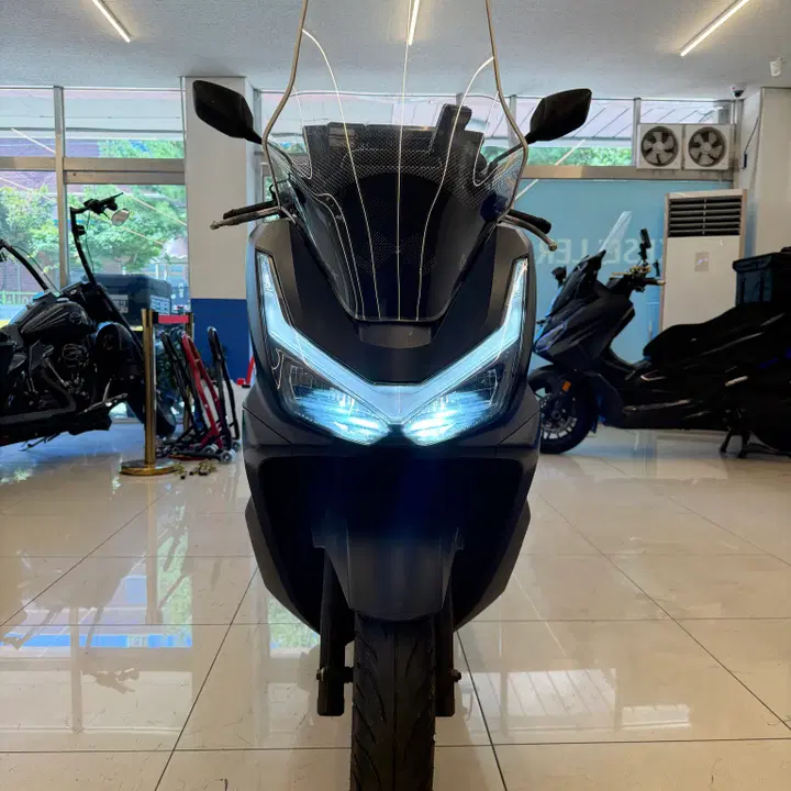 PCX 125 (2025) 2