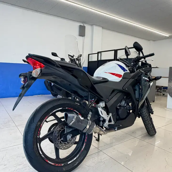CBR125 (2013) 3