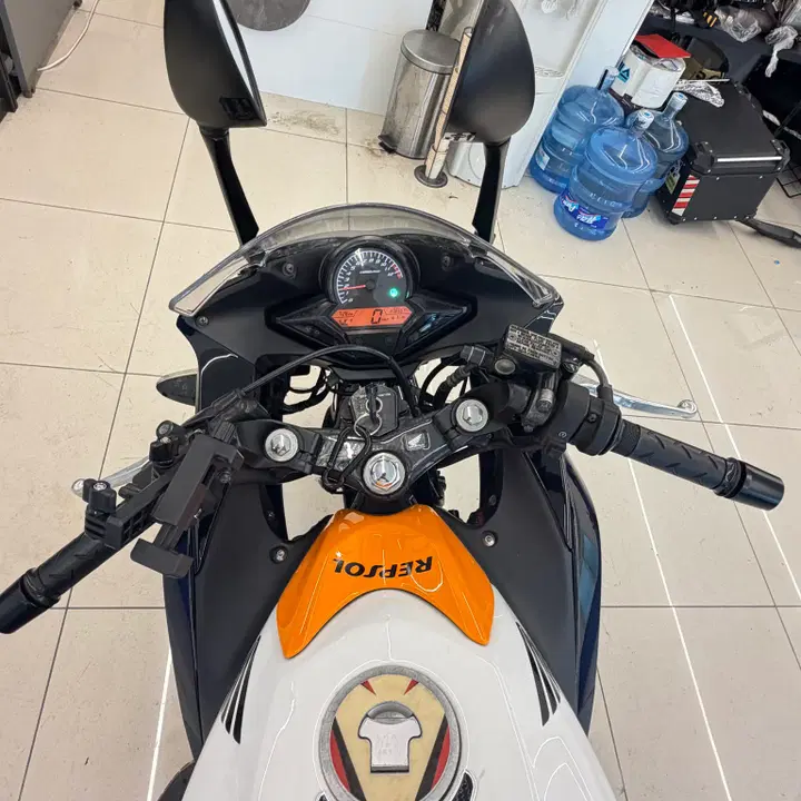 CBR125 (2013) 7