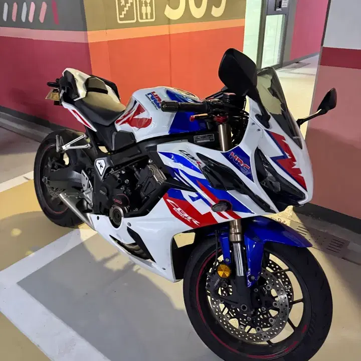 CBR650R (2020) 2