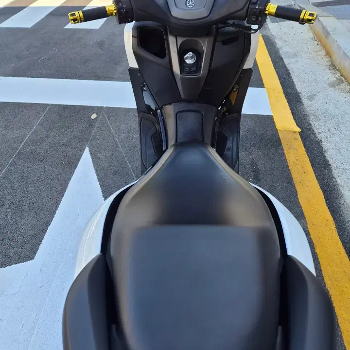 NMAX 125 (2021) 7