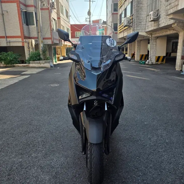 XMAX 300 (2025) 2