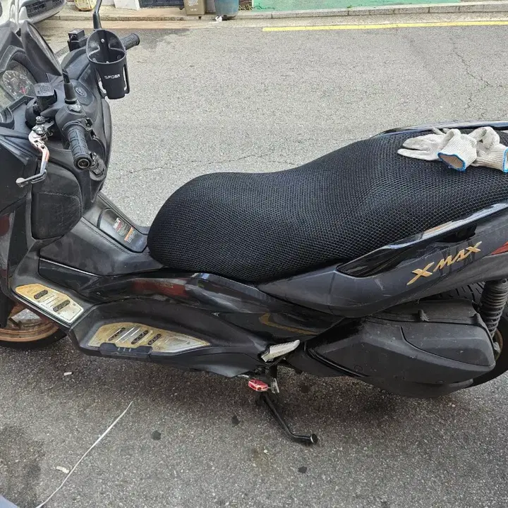 XMAX 300 (2020) 2