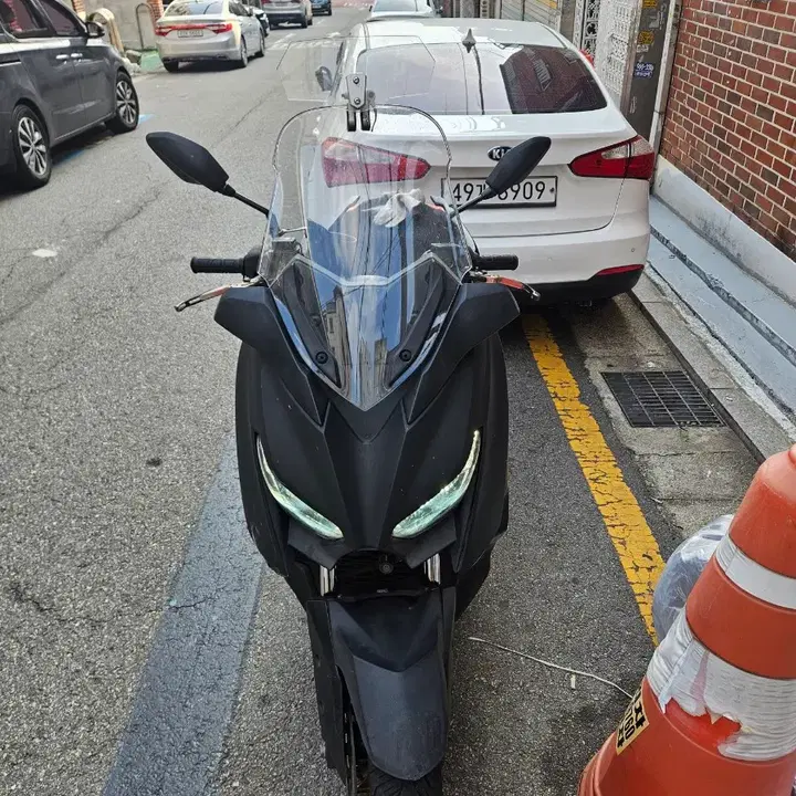 XMAX 300 (2020) 5