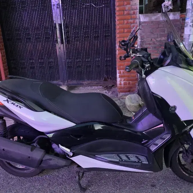 XMAX 300 (2018) 2