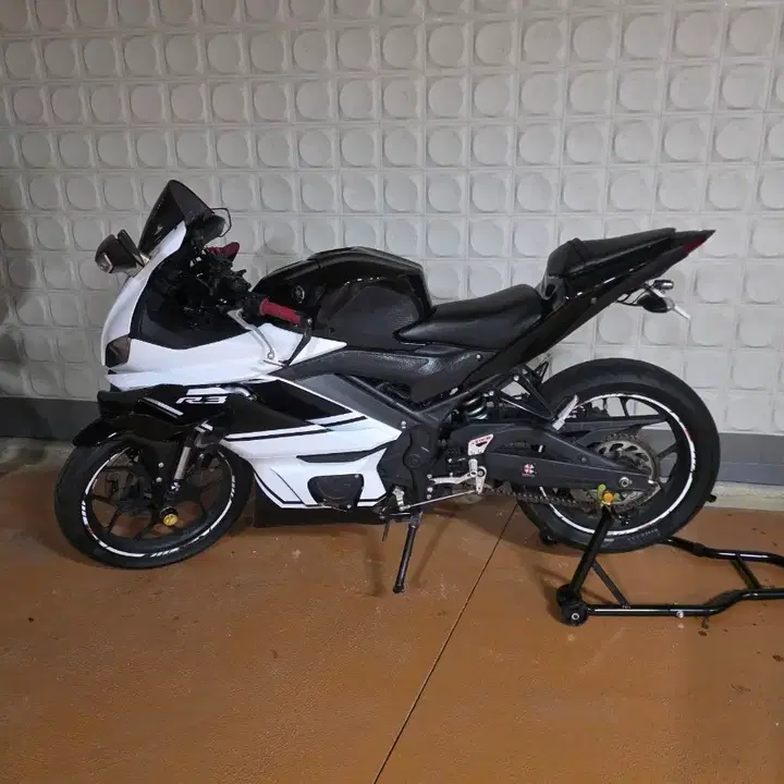 야마하 yzf r3팝니다 튜닝o 구변o 알차포지션