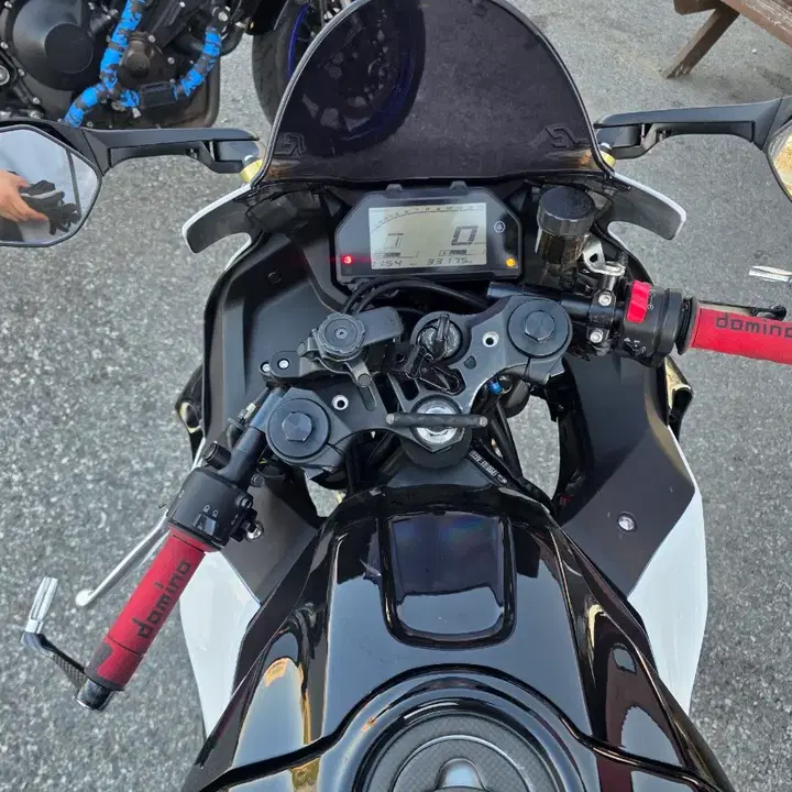 R3 (2020) 4