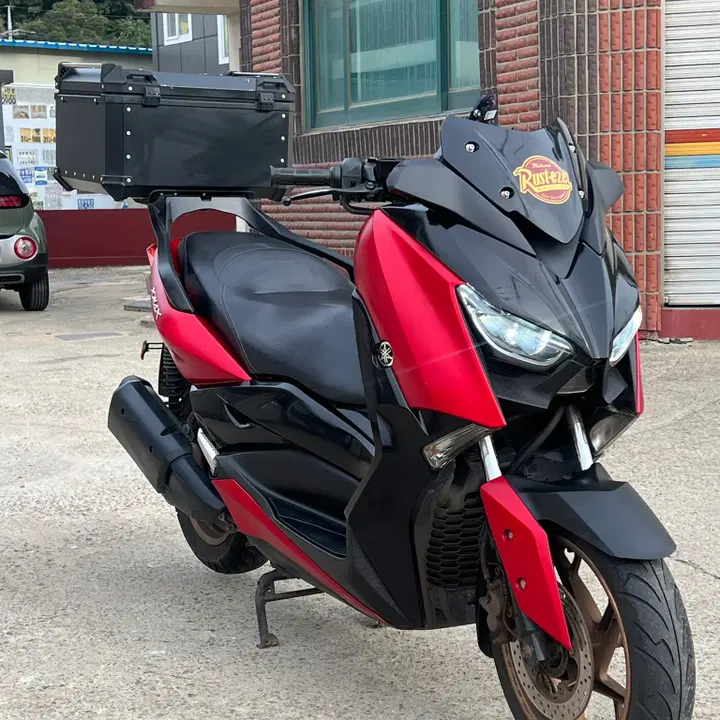 XMAX 300 (2021) 3