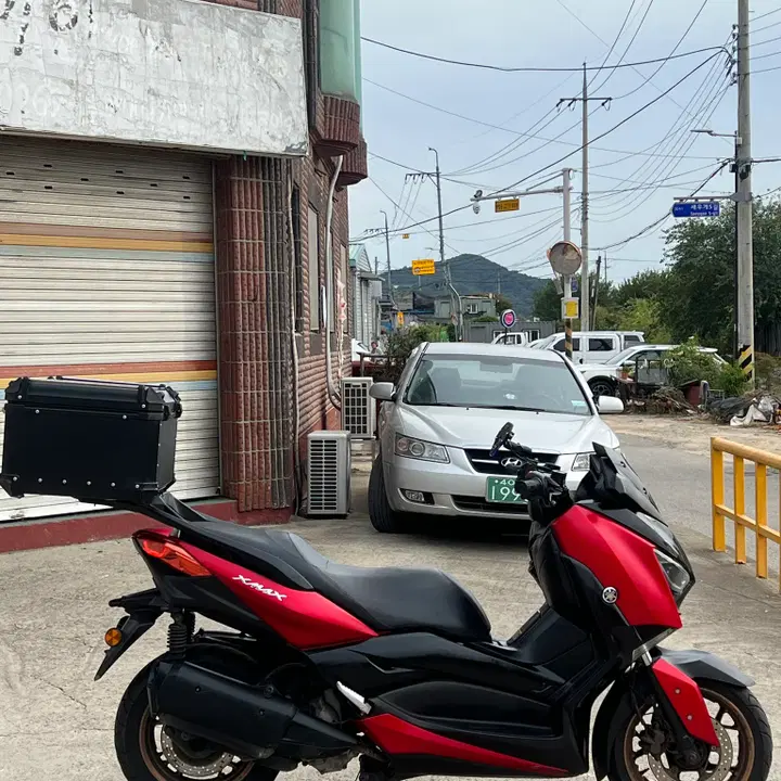 XMAX 300 (2021) 4