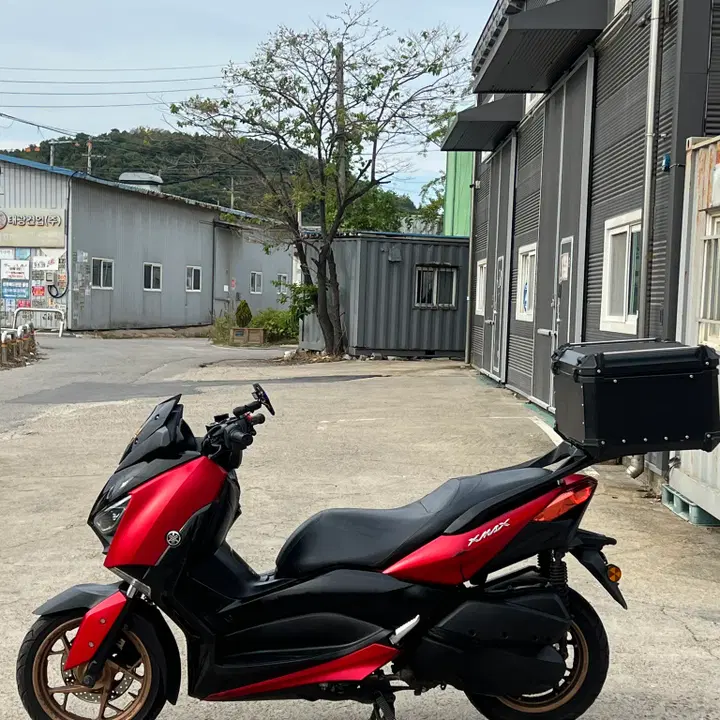 XMAX 300 (2021) 5