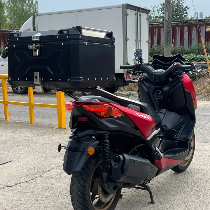 XMAX 300 (2021) 7