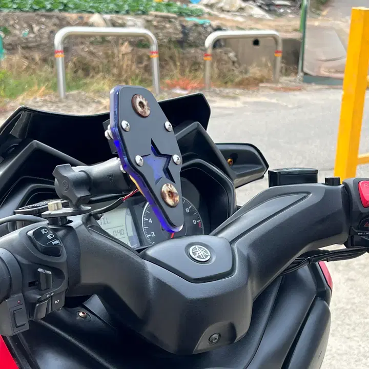 XMAX 300 (2021) 8