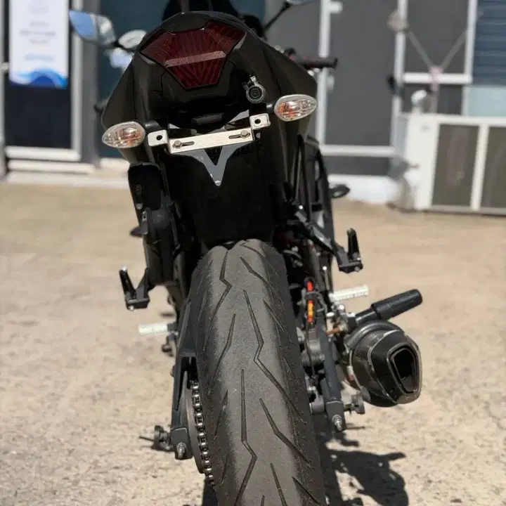 R3 (2020) 7