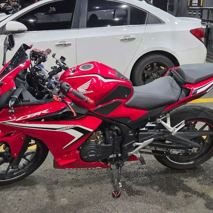 CBR500R (2019) 3