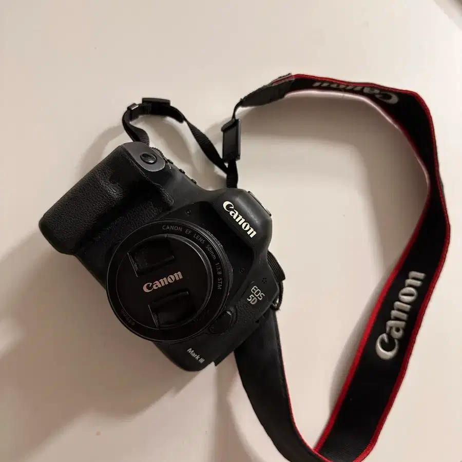캐논 EOS 5D Mark III 카메라 바디 및 렌즈 2종 판매합니다.