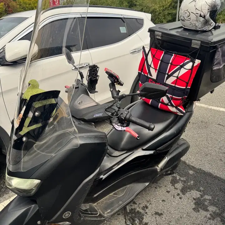 NMAX 125 (2022) 3
