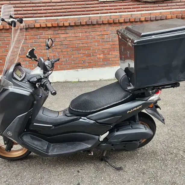 NMAX 125 (2022) 4
