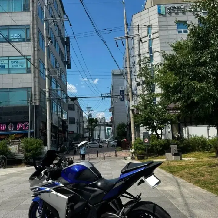 R3 (2016) 3