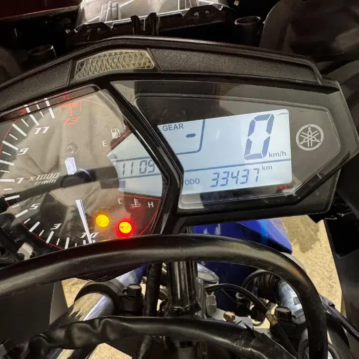 R3 (2016) 4