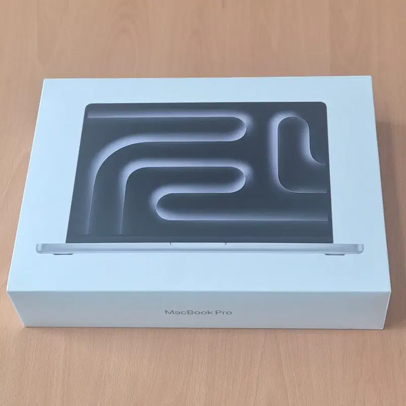 Apple 맥북프로14 M5 Pro 15코어/16GPU MGDN4KH/A 판매합니다