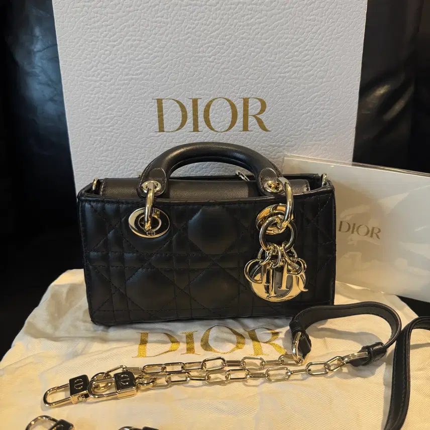 디올 [정품](새상품)디올 DIOR 레이디 디조이 마이크로 백 사진 1
