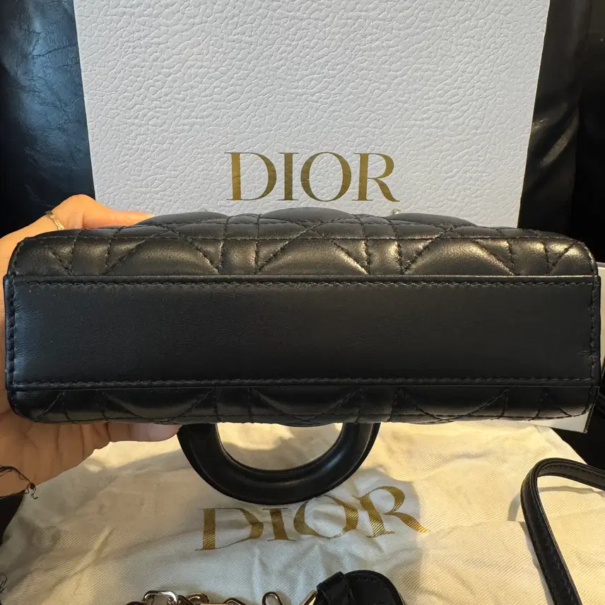 디올 [정품](새상품)디올 DIOR 레이디 디조이 마이크로 백 사진 5