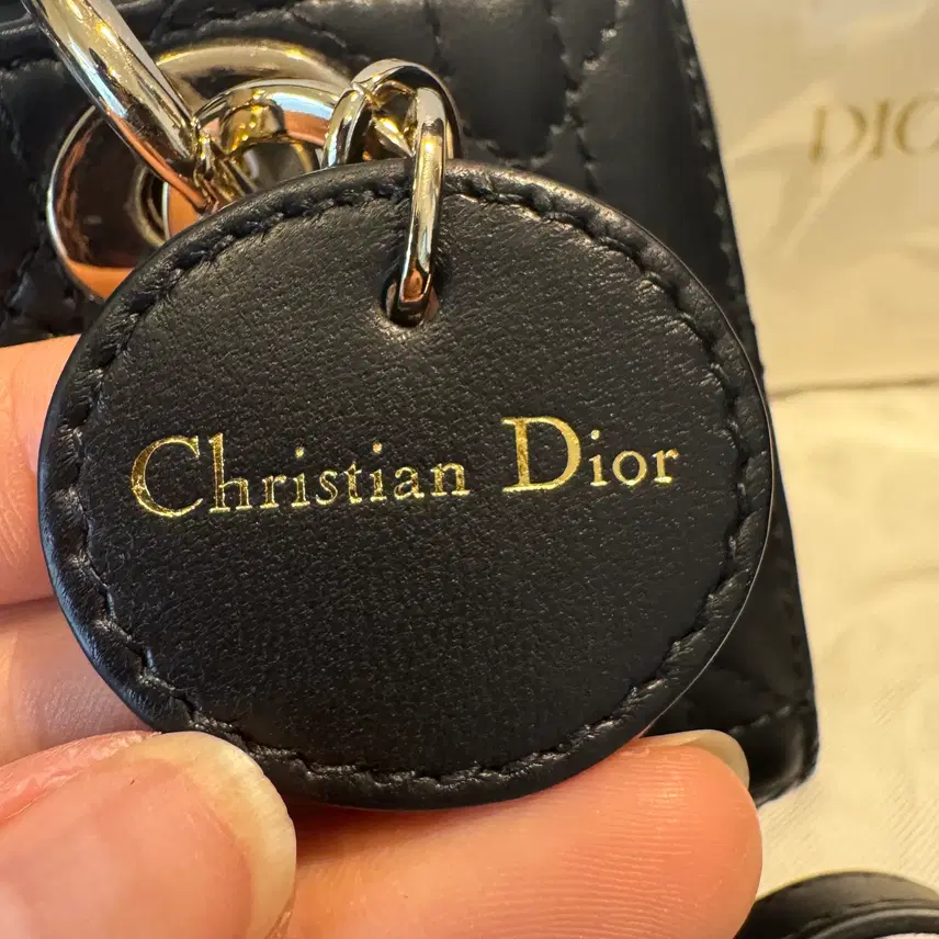 디올 [정품](새상품)디올 DIOR 레이디 디조이 마이크로 백 사진 6