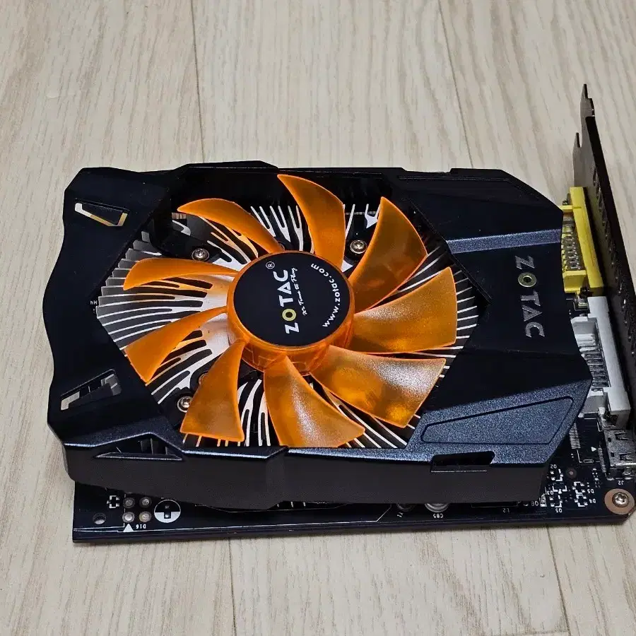 조텍 GTX 750TI 1GB