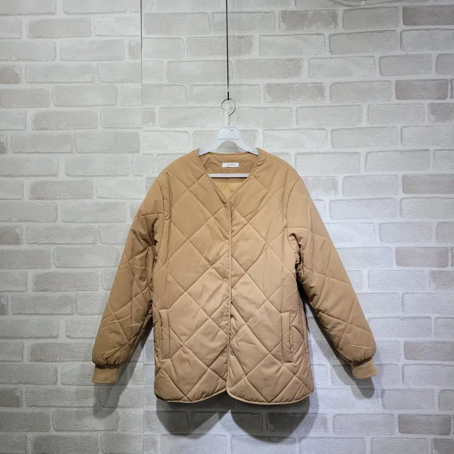 3566. 누빔 패딩 F