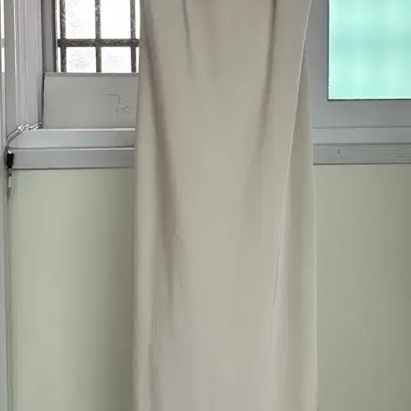실크텍스쳐 롱원피스 골드