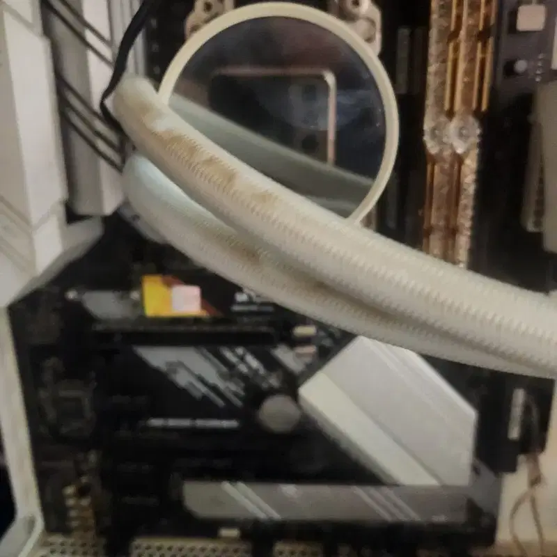 라이젠 5800x, strix b550 a, i7 10700 cpu, strix z490 a gaming