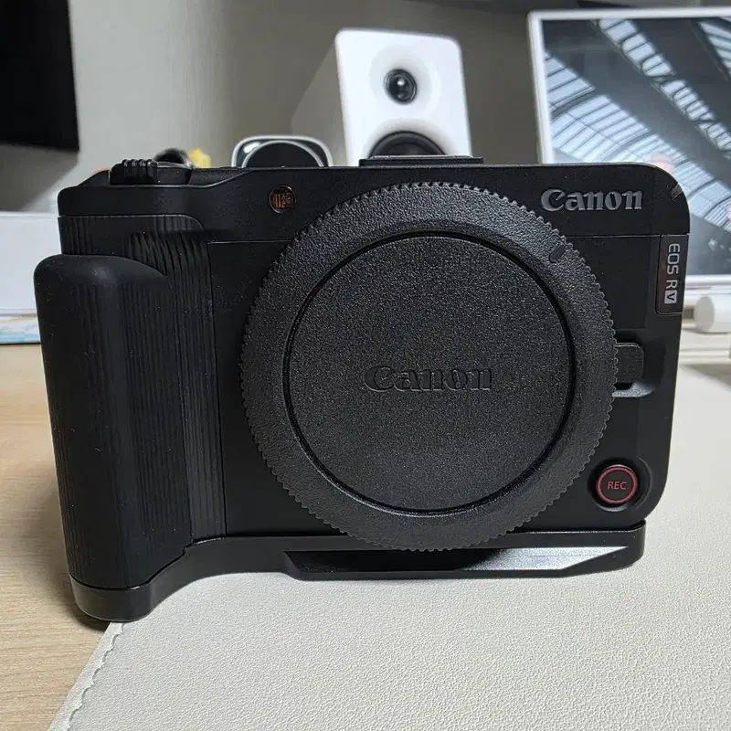 캐논 EOS R50V 블랙 풀박스(+스몰리그 그립 플레이트)