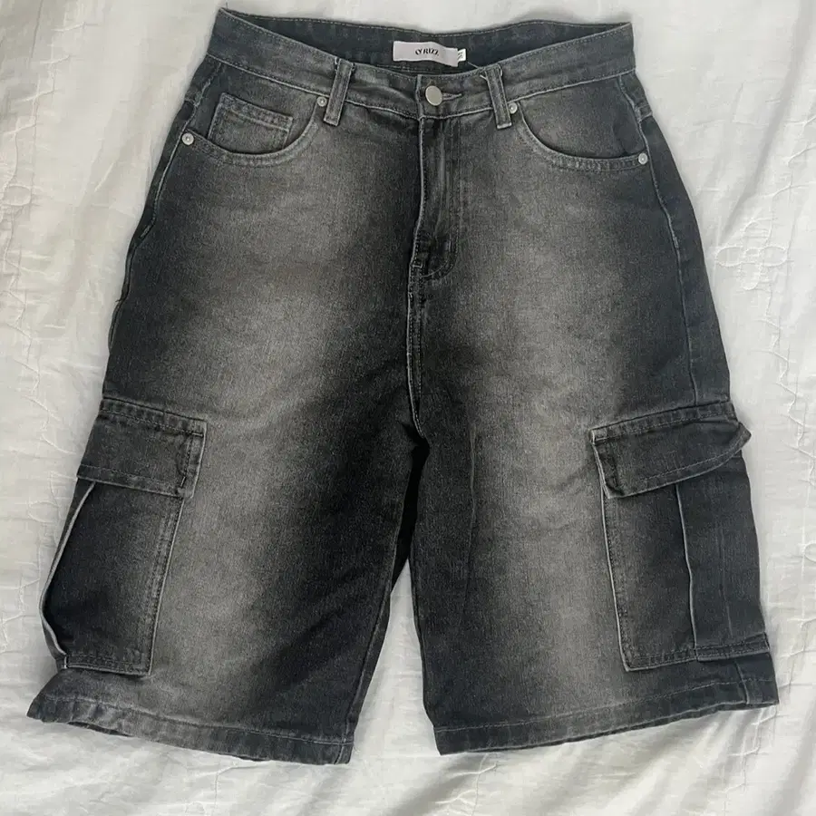 블랙 워싱데님 카고 버뮤다 팬츠 반바지