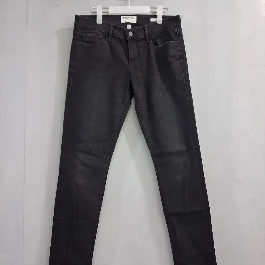 프레임 데님 Le Garcon 블랙진 26