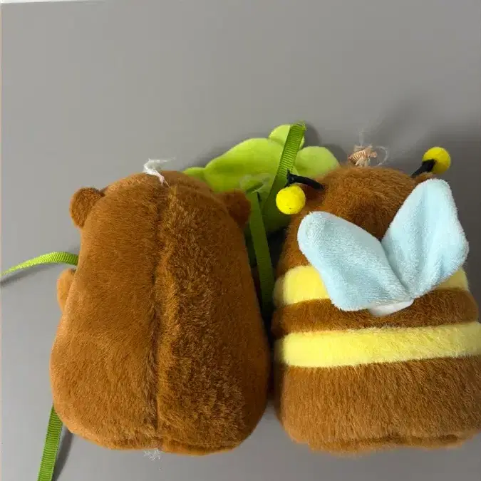 거북이 가방 카피바라 / 꿀벌 카피바라