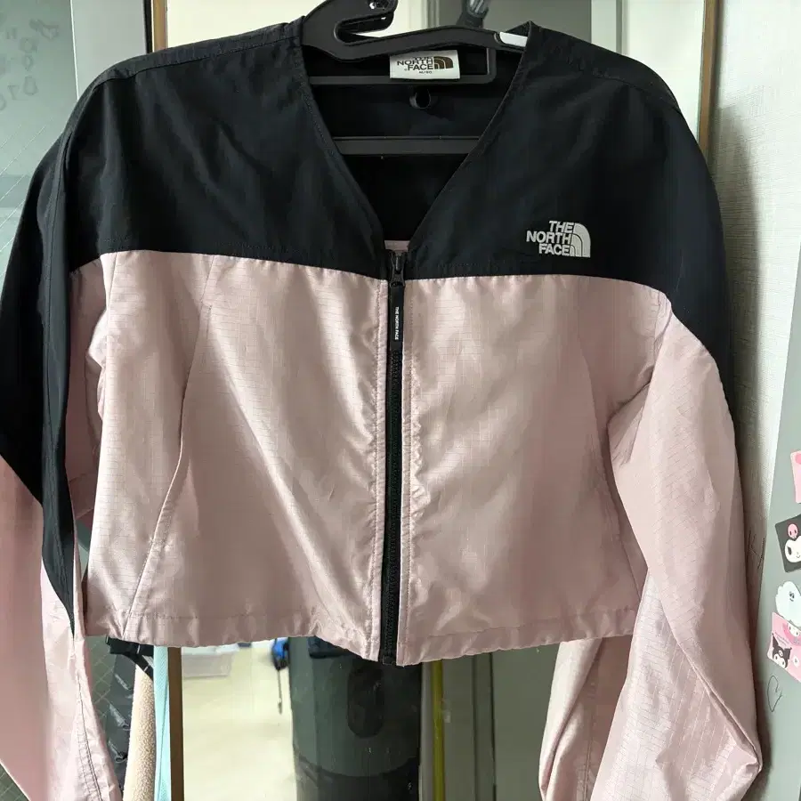 노스페이스 바람막이 블랙 핑크