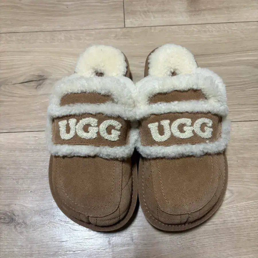 어그정품 210) 210 UGG 오즈웨어 바이올렛 시어링 슬리퍼