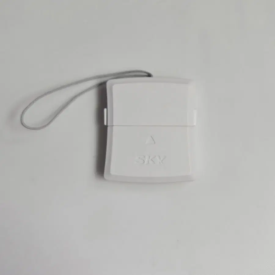 SKY Feature Phone 24-Pin to Integrated 20-Pin Charging Adapter TRP 400, New and Unused