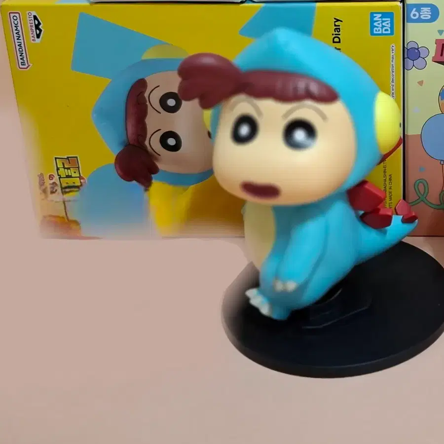 짱구 공룡피규어 유리 14cm