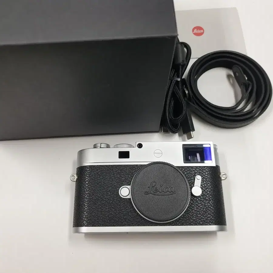 라이카  LEICA M 11-P 실버  입니다